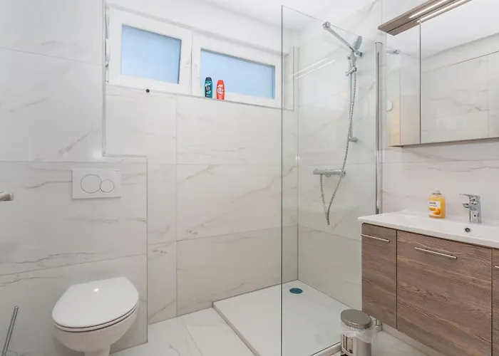 3 Bedroom Amazing In 아파트