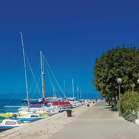 Apartment Beautiful In With Wifi Malinska